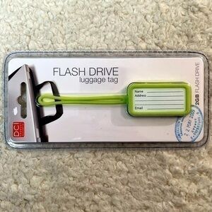 DCI 2GB Flash Drive Luggage Tag